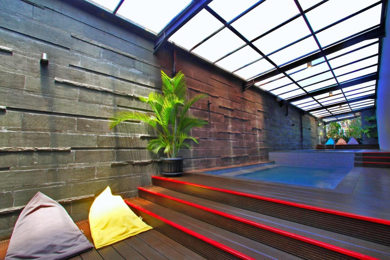 Hemangini Hotel Bandung Exterior photo