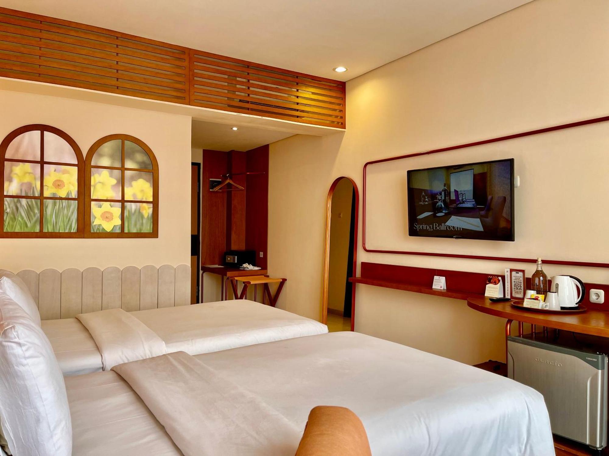 Hemangini Hotel Bandung Exterior photo