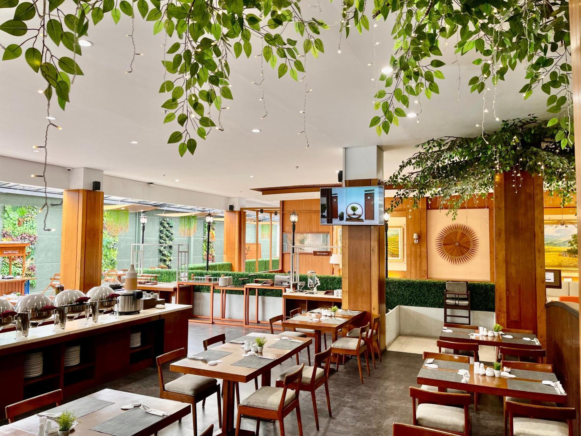 Hemangini Hotel Bandung Exterior photo