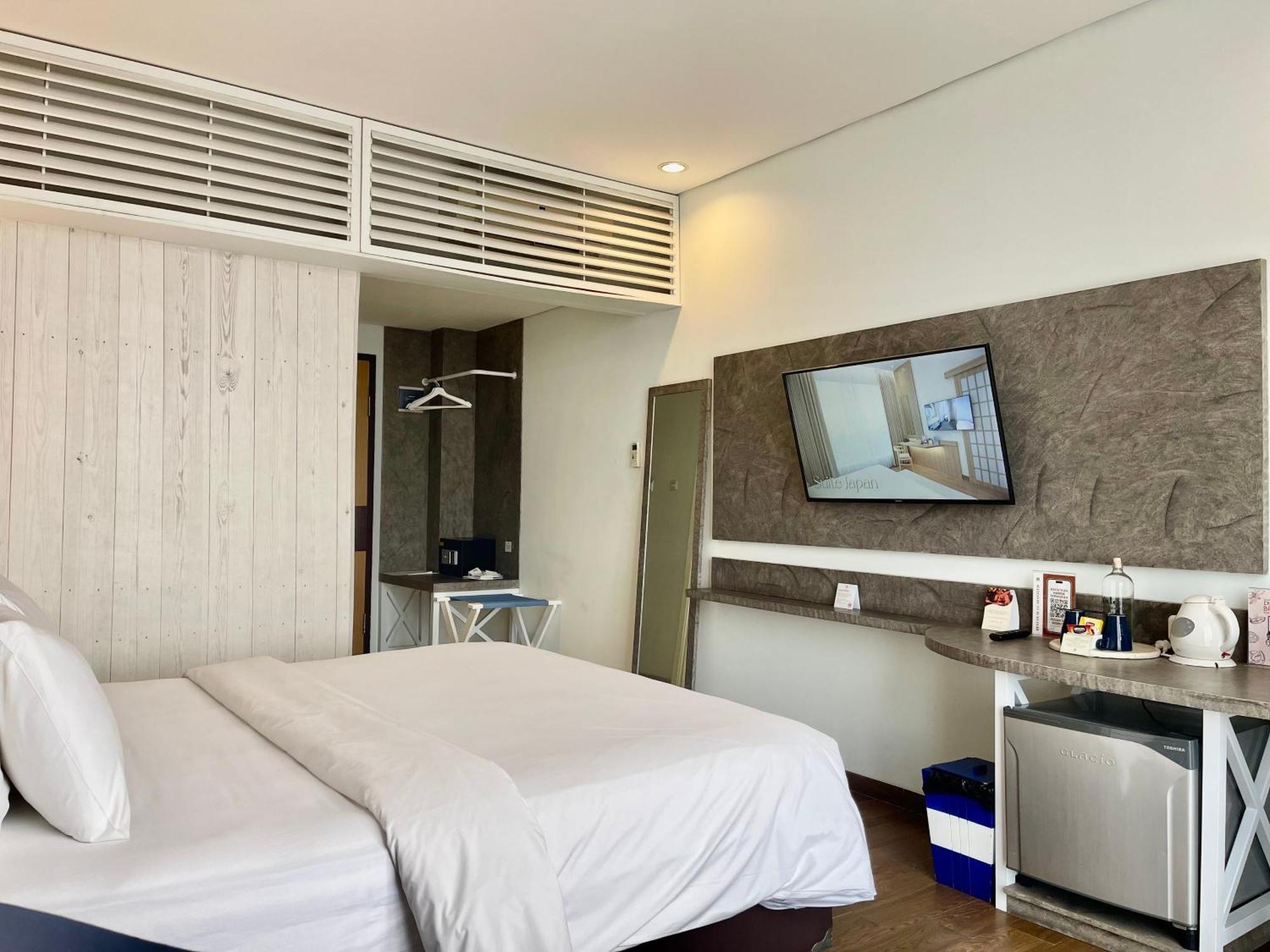 Hemangini Hotel Bandung Exterior photo